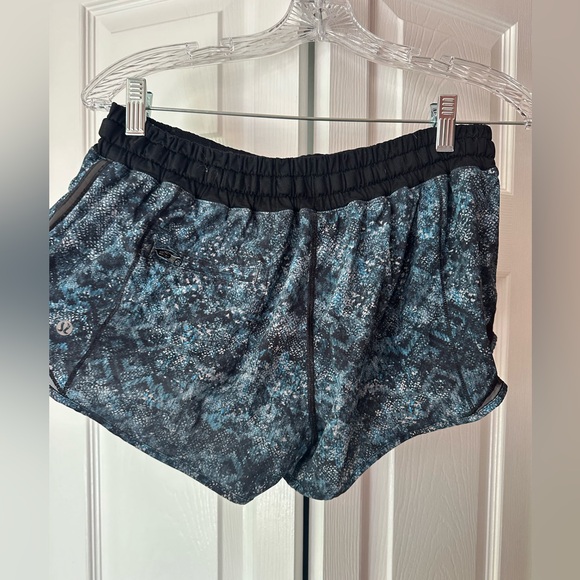 LULULEMON SHORTS - Picture 6 of 6